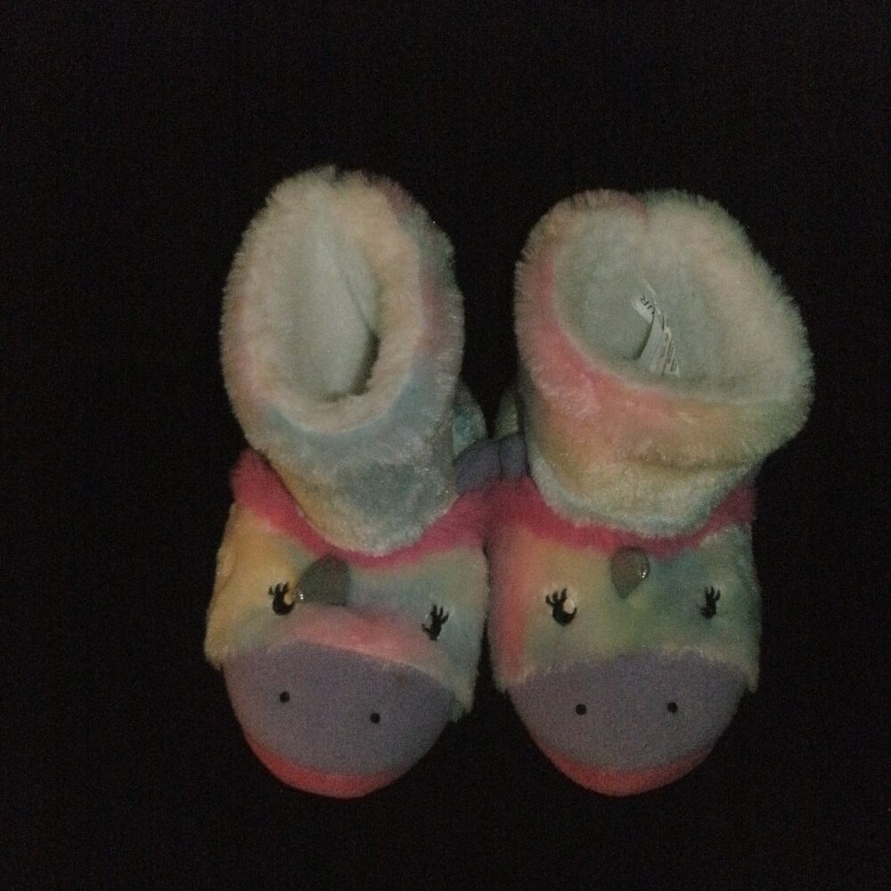 Totes Toasties Kids Pastel Faux Fur Cozy Unicorn Slippers Toddler size 11-12